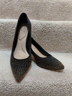Apt. 9 Black Pointed Toe Pumps with Gold Stud Detailing